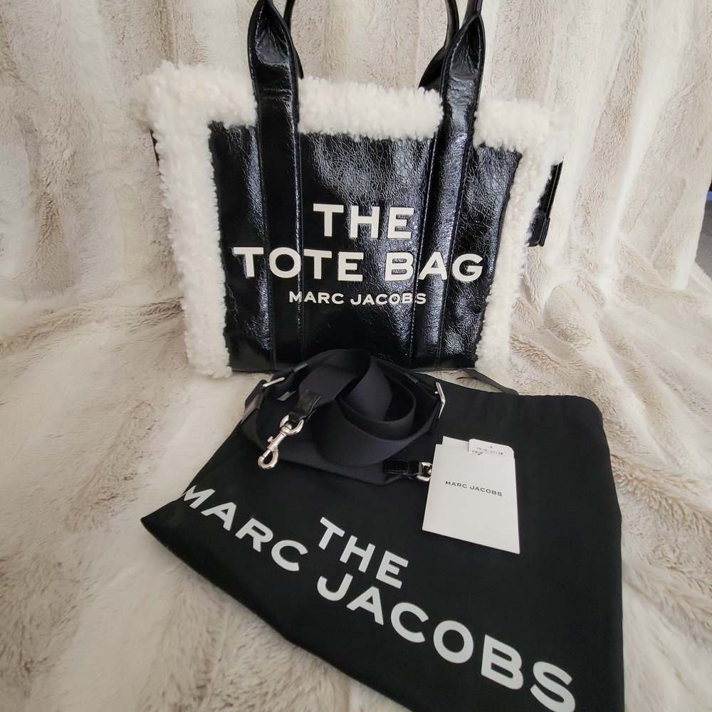 MARC JACOBS The Crinkle Black Leather Sherpa ML Tote Bag- NEW! L13"xH10"xW5"